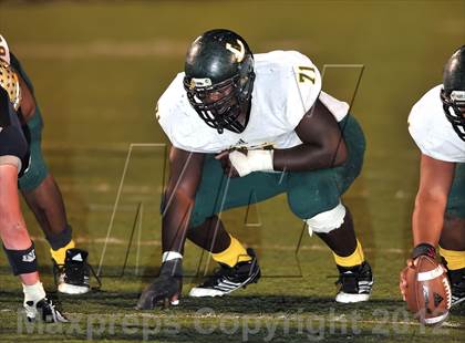 Thumbnail 3 in Dallas Jesuit vs. Longview (UIL 5A Division 2 Area Playoff) photogallery.