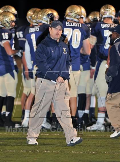 Thumbnail 2 in Dallas Jesuit vs. Longview (UIL 5A Division 2 Area Playoff) photogallery.