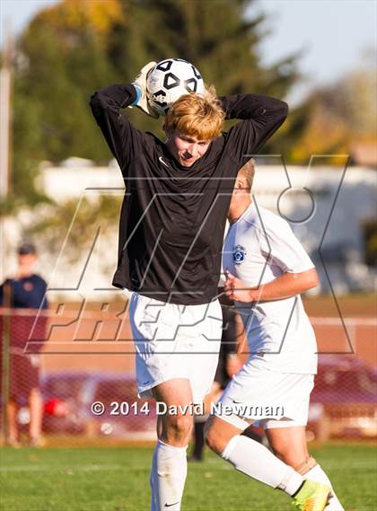 Thumbnail 3 in Newtown @ Glastonbury (CIAC Class LL 1st Round) photogallery.