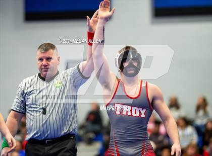 Thumbnail 3 in Brookville High School Meet photogallery.