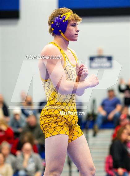 Thumbnail 3 in Brookville High School Meet photogallery.