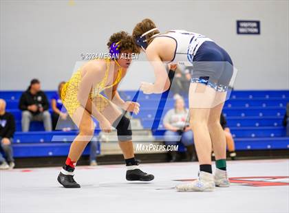 Thumbnail 3 in Brookville High School Meet photogallery.