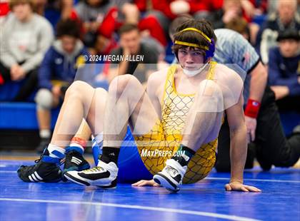 Thumbnail 3 in Brookville High School Meet photogallery.