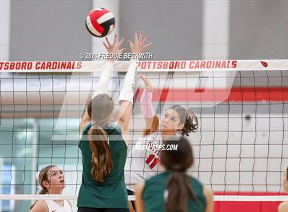 Thumbnail 2 in Blue Ridge @ Pottsboro photogallery.