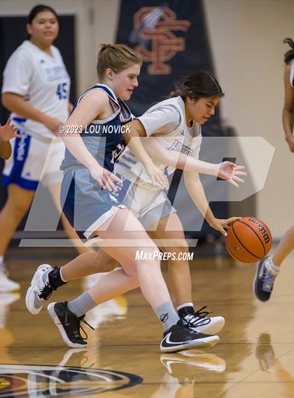 Thumbnail 2 in Santa Fe Prep/Santa Fe Waldorf vs. Laguna Acoma photogallery.