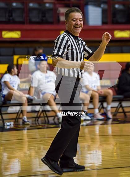 Thumbnail 3 in Santa Fe Prep/Santa Fe Waldorf vs. Laguna Acoma photogallery.