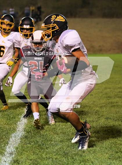 Thumbnail 3 in Delta vs Rio Vista (Bell Game) photogallery.