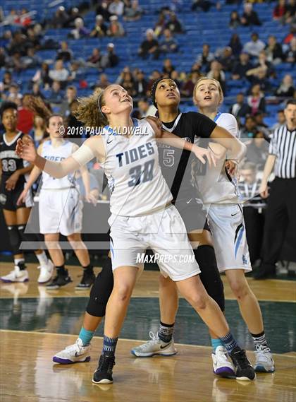 Thumbnail 2 in Garfield vs. Gig Harbor (WIAA 3A Final)  photogallery.