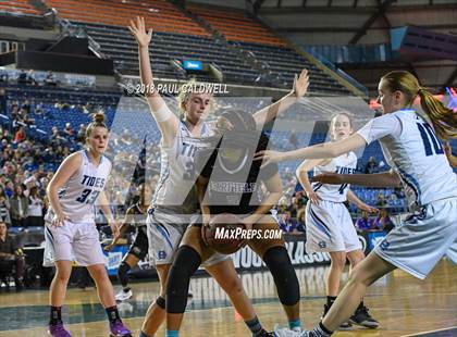 Thumbnail 1 in Garfield vs. Gig Harbor (WIAA 3A Final)  photogallery.