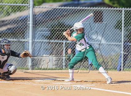 Thumbnail 3 in Incarnate Word @ Holy Cross photogallery.