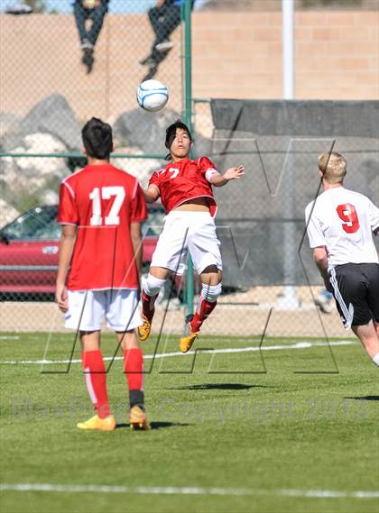 Thumbnail 2 in Roswell vs. Albuquerque Academy photogallery.