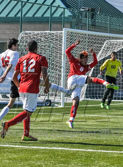 Thumbnail 2 in Roswell vs. Albuquerque Academy photogallery.