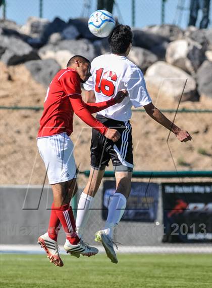 Thumbnail 2 in Roswell vs. Albuquerque Academy photogallery.