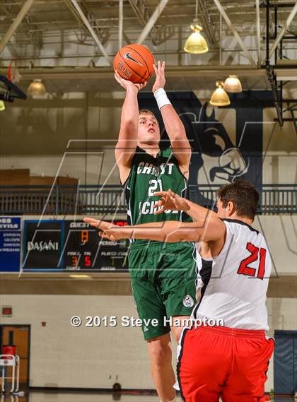 Thumbnail 3 in North Gwinnett vs. Christ School (Hilton Invitational) photogallery.