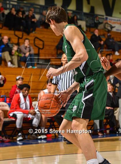 Thumbnail 3 in North Gwinnett vs. Christ School (Hilton Invitational) photogallery.