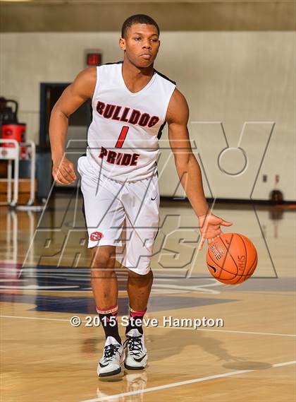 Thumbnail 3 in North Gwinnett vs. Christ School (Hilton Invitational) photogallery.