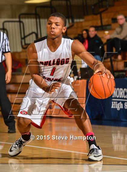 Thumbnail 3 in North Gwinnett vs. Christ School (Hilton Invitational) photogallery.