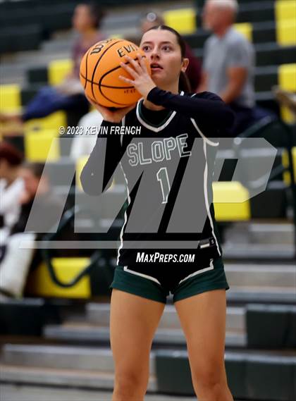 Thumbnail 3 in Sunnyslope vs Salpointe Catholic (3rd Annual Feast Mode Thanksgiving Tournament) photogallery.