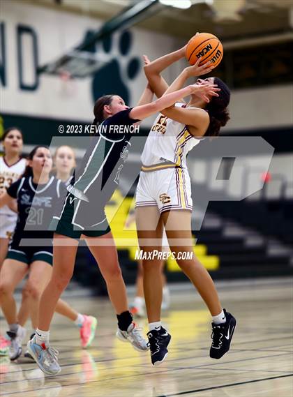 Thumbnail 1 in Sunnyslope vs Salpointe Catholic (3rd Annual Feast Mode Thanksgiving Tournament) photogallery.