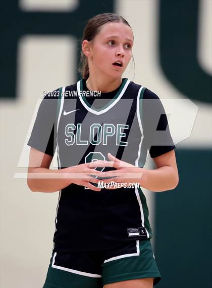 Thumbnail 3 in Sunnyslope vs Salpointe Catholic (3rd Annual Feast Mode Thanksgiving Tournament) photogallery.