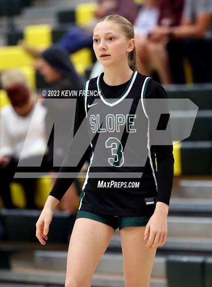 Thumbnail 1 in Sunnyslope vs Salpointe Catholic (3rd Annual Feast Mode Thanksgiving Tournament) photogallery.
