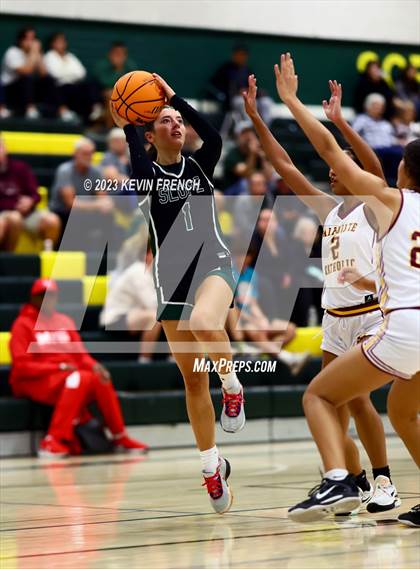 Thumbnail 2 in Sunnyslope vs Salpointe Catholic (3rd Annual Feast Mode Thanksgiving Tournament) photogallery.