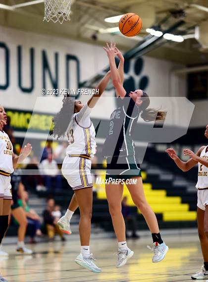 Thumbnail 2 in Sunnyslope vs Salpointe Catholic (3rd Annual Feast Mode Thanksgiving Tournament) photogallery.