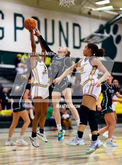 Thumbnail 1 in Sunnyslope vs Salpointe Catholic (3rd Annual Feast Mode Thanksgiving Tournament) photogallery.