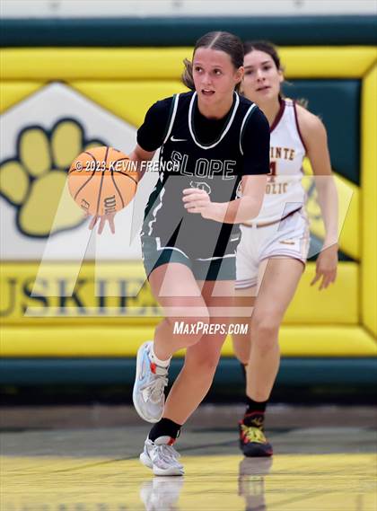 Thumbnail 2 in Sunnyslope vs Salpointe Catholic (3rd Annual Feast Mode Thanksgiving Tournament) photogallery.