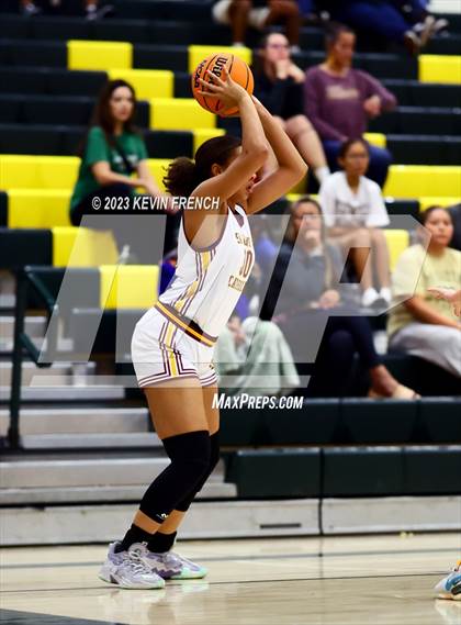 Thumbnail 1 in Sunnyslope vs Salpointe Catholic (3rd Annual Feast Mode Thanksgiving Tournament) photogallery.