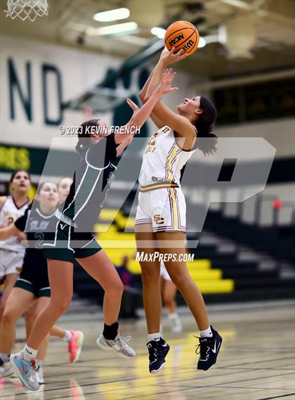 Thumbnail 2 in Sunnyslope vs Salpointe Catholic (3rd Annual Feast Mode Thanksgiving Tournament) photogallery.