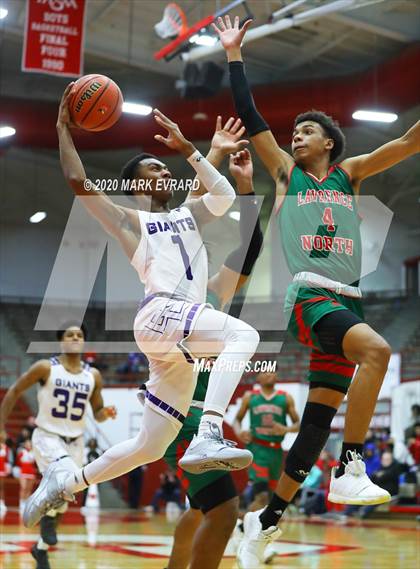 Thumbnail 3 in Ben Davis vs. Lawrence North photogallery.