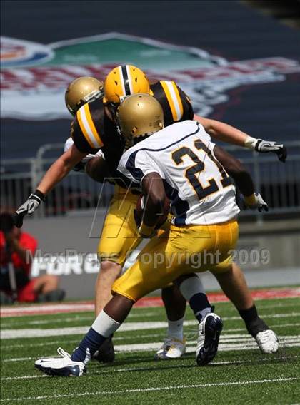 Thumbnail 2 in Upper Arlington vs. Aquinas (Kirk Herbstreit Varsity Football Series) photogallery.
