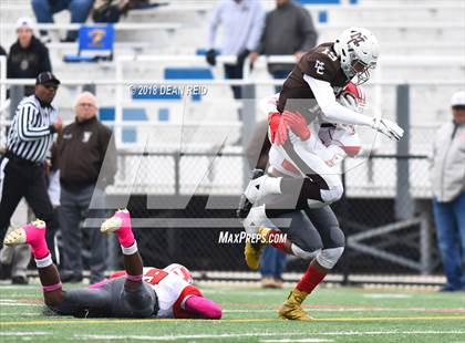Thumbnail 2 in Thornton Fractional South @ Chicago Mt. Carmel (IHSA 7A 1st Round Playoff) photogallery.