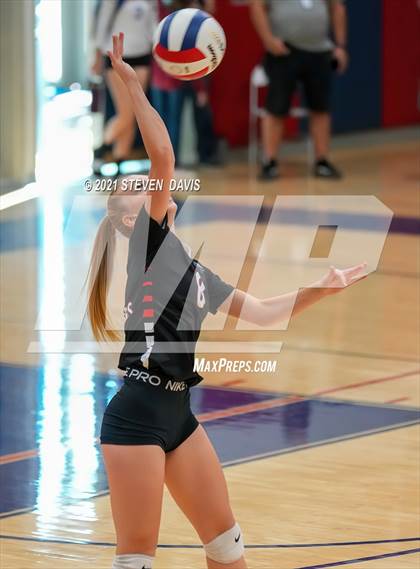 Thumbnail 3 in Mogollon @ Rock Point (AIA 1A Semifinal) photogallery.