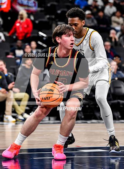 Thumbnail 2 in Crespi vs. Bishop Alemany (Trinity-Mission League Showcase) photogallery.