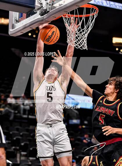Thumbnail 3 in Crespi vs. Bishop Alemany (Trinity-Mission League Showcase) photogallery.