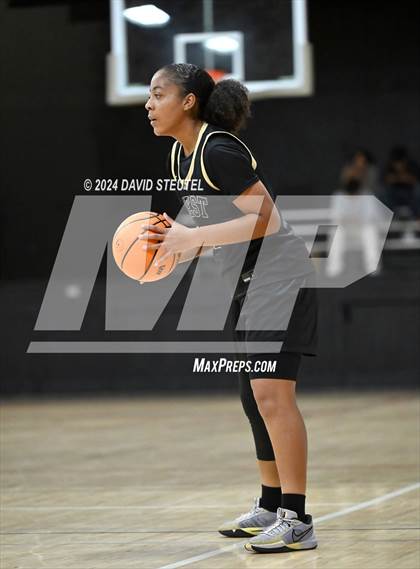Thumbnail 3 in West vs. Woodland Christian (Sac Adventist Holiday Invitational) photogallery.