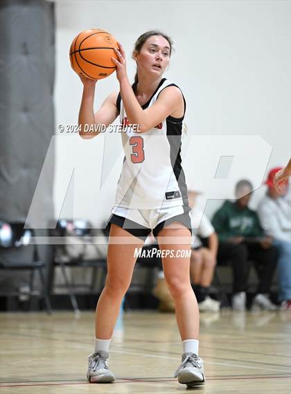 Thumbnail 2 in West vs. Woodland Christian (Sac Adventist Holiday Invitational) photogallery.