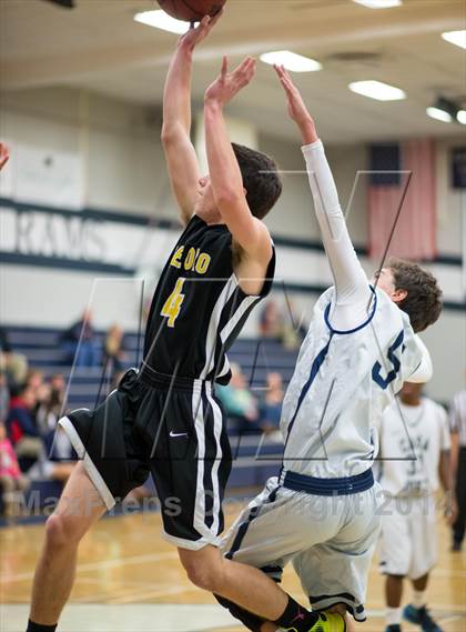 Thumbnail 3 in Casa Roble vs. Del Oro photogallery.