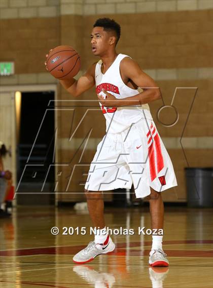 Thumbnail 2 in Lynwood vs. Westchester (Pacific Shores Tournament) photogallery.