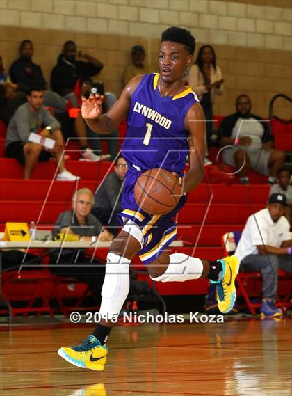 Thumbnail 2 in Lynwood vs. Westchester (Pacific Shores Tournament) photogallery.