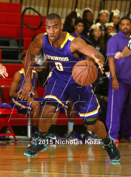 Thumbnail 1 in Lynwood vs. Westchester (Pacific Shores Tournament) photogallery.