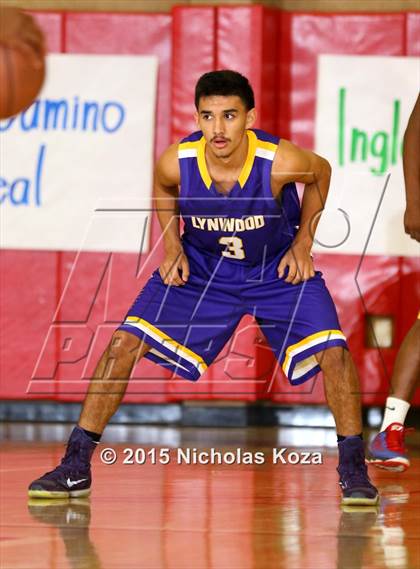Thumbnail 1 in Lynwood vs. Westchester (Pacific Shores Tournament) photogallery.