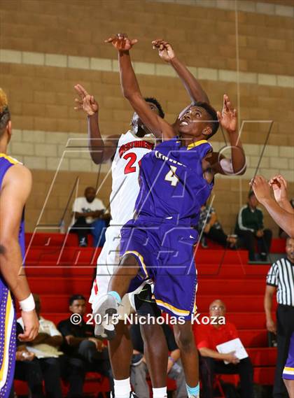 Thumbnail 1 in Lynwood vs. Westchester (Pacific Shores Tournament) photogallery.