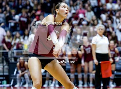 Thumbnail 2 in Austin High vs. Southlake Carrol (UIL 6A D2 Volleyball Final) photogallery.