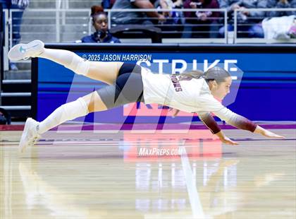 Thumbnail 3 in Austin High vs. Southlake Carrol (UIL 6A D2 Volleyball Final) photogallery.