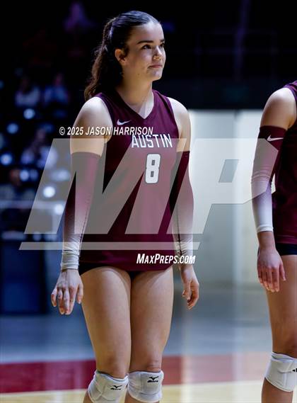 Thumbnail 3 in Austin High vs. Southlake Carrol (UIL 6A D2 Volleyball Final) photogallery.