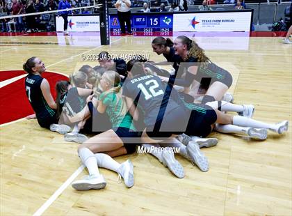 Thumbnail 3 in Austin High vs. Southlake Carrol (UIL 6A D2 Volleyball Final) photogallery.