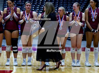 Thumbnail 3 in Austin High vs. Southlake Carrol (UIL 6A D2 Volleyball Final) photogallery.